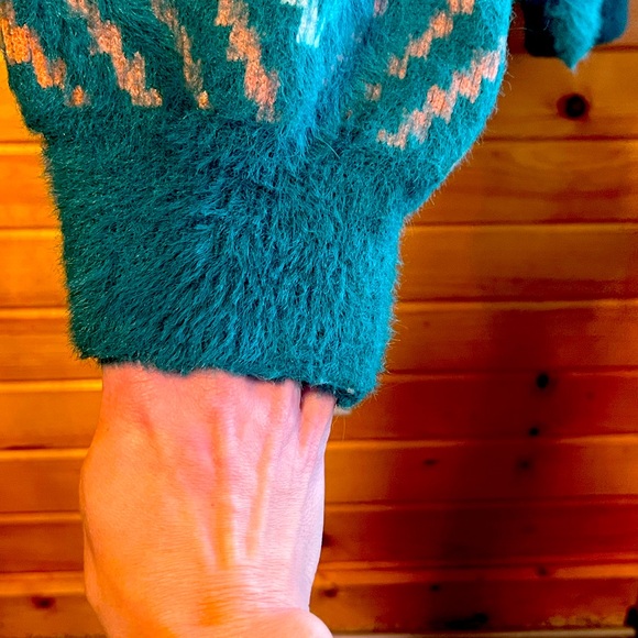 😍Arula Turquoise Chevron Sweater😍 - Picture 12 of 16
